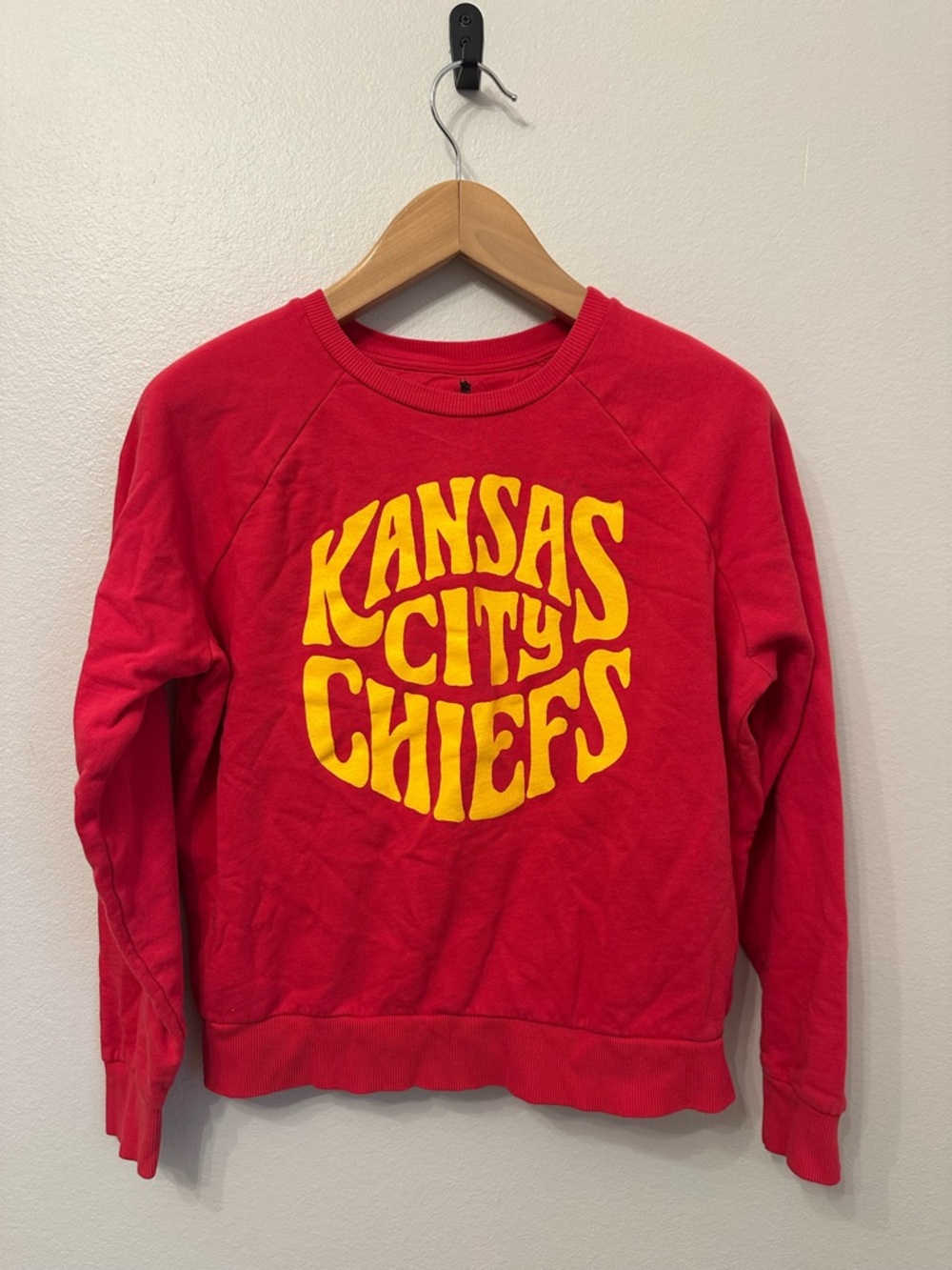 Junk Food Clothing Kansas City Chiefs Red Crewneck Sweatshirt with Black Print